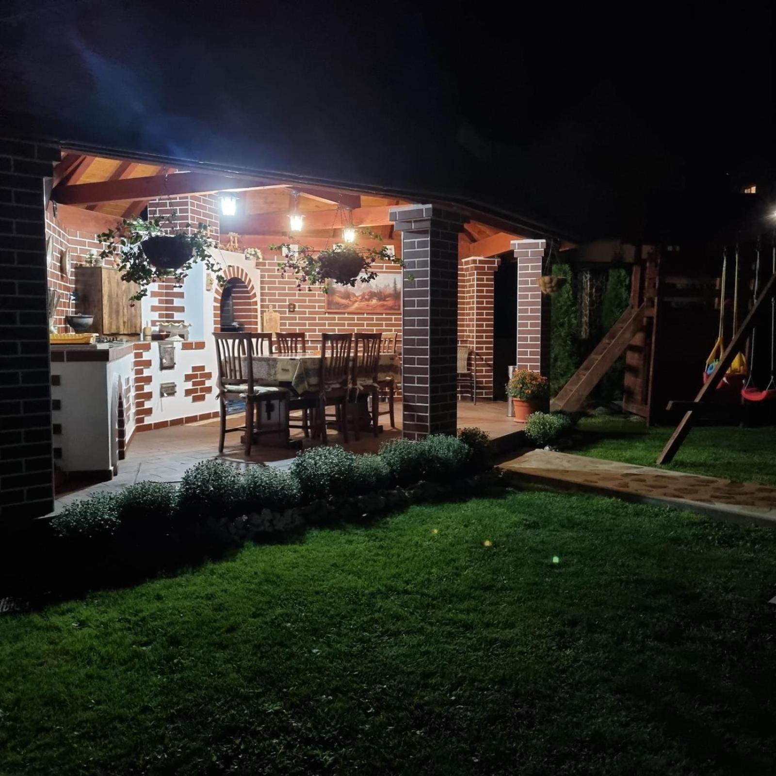 Pensiunea Select Curtea de Argeş Buitenkant foto